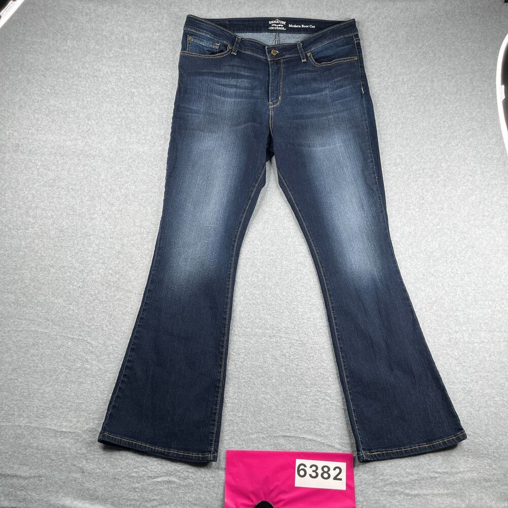 Levis Modern Boot Cut Denim Jeans Womens Size 18M Irregular Dark Wash